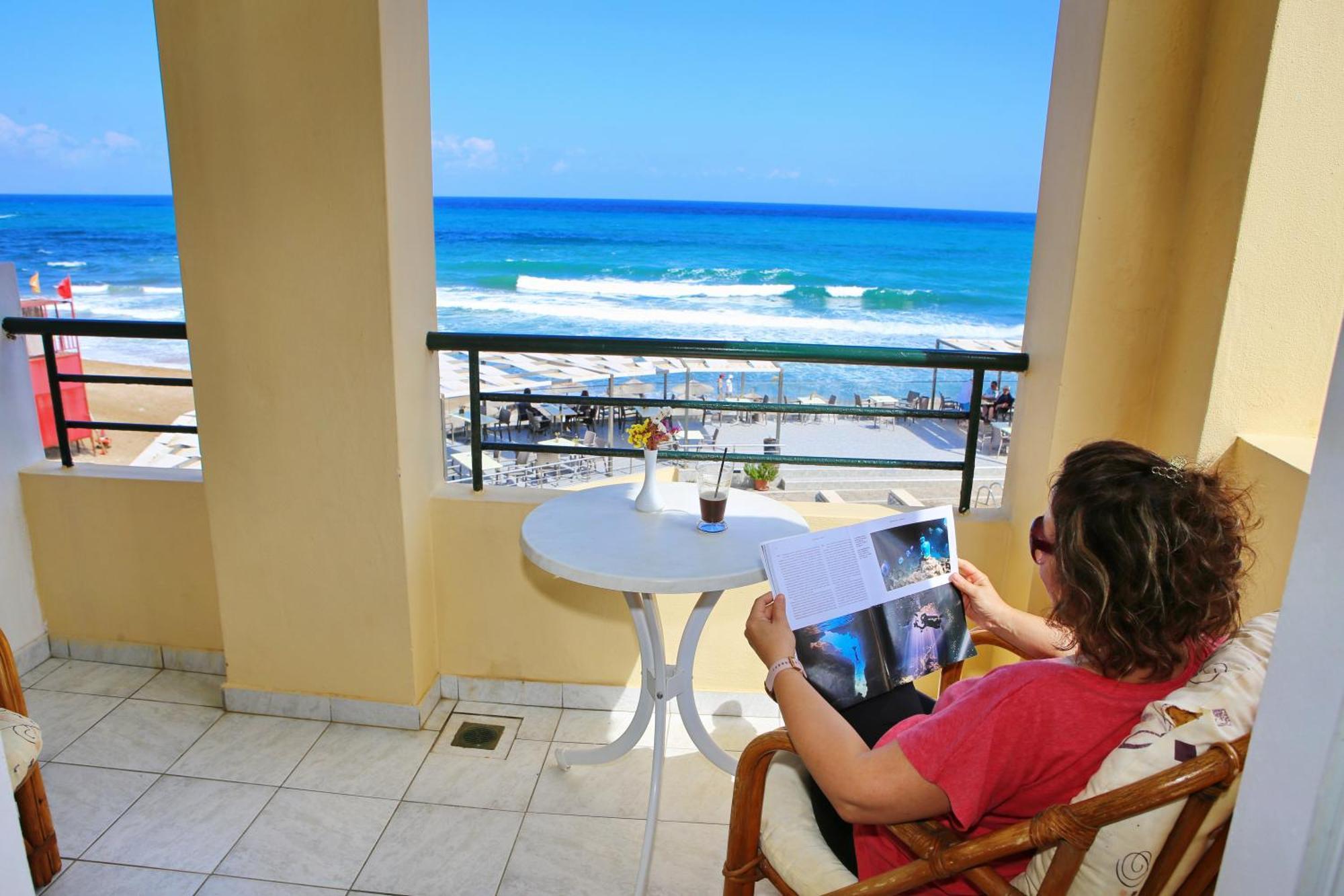 Dedalos Beach Hotel Sfáka Extérieur photo