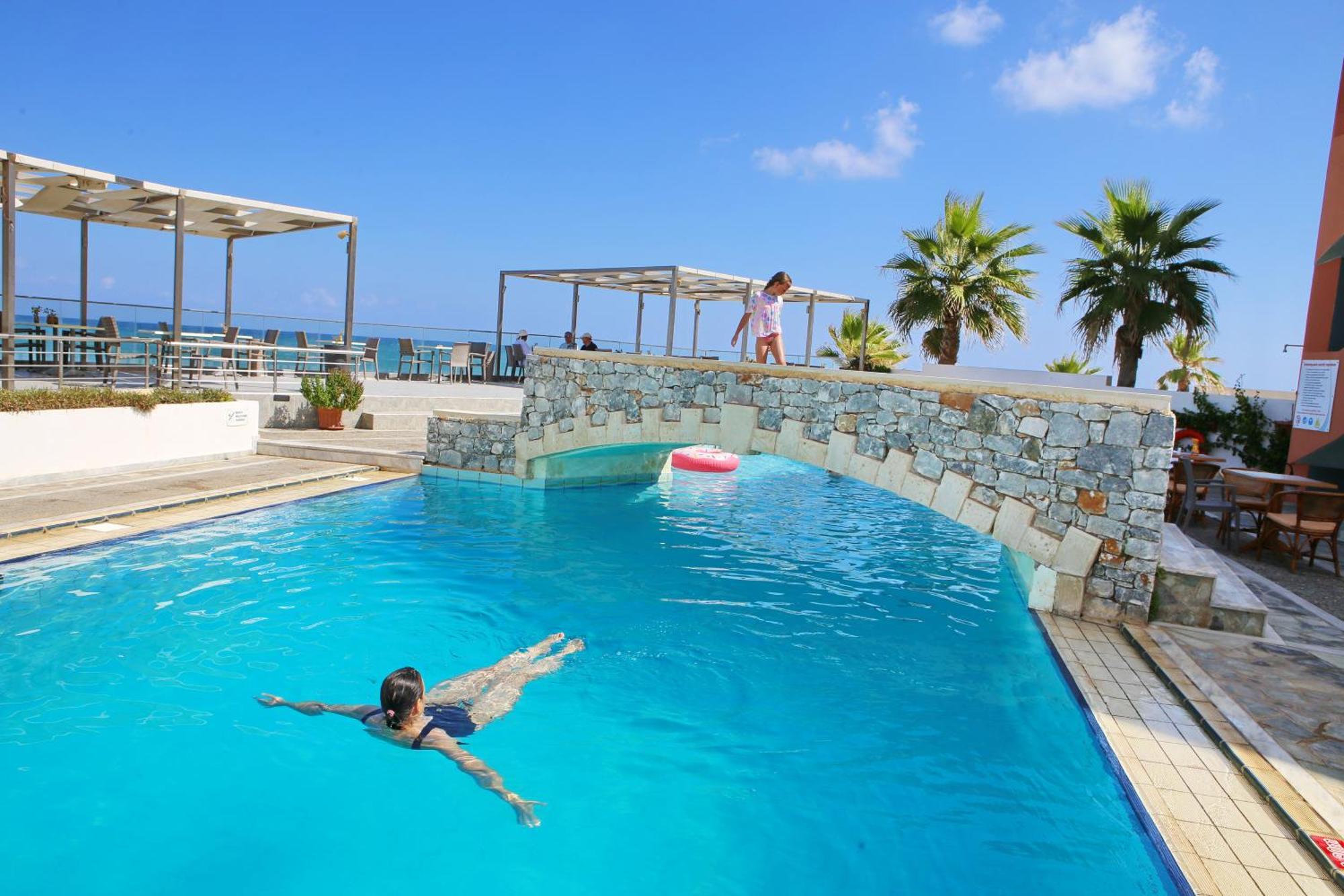 Dedalos Beach Hotel Sfáka Extérieur photo