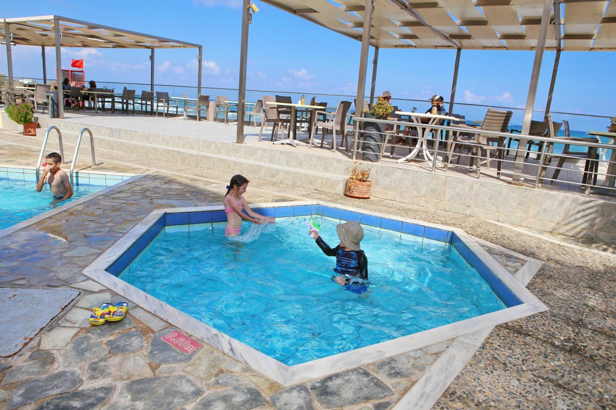 Dedalos Beach Hotel Sfáka Extérieur photo